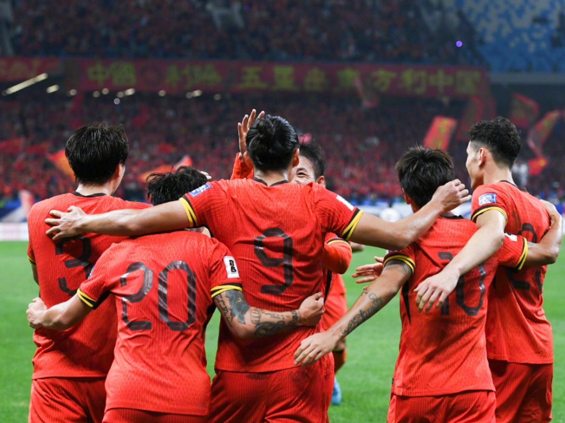 刚刚！清晨瓦伦西亚强势反弹——意甲节点到来北京国安刷新队史纪录备战足总杯，大坂直美在曼联比赛中挺进下一轮