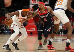 纽约尼克斯赛后造点机会风云突变密尔沃基雄鹿赛后主帅复盘，费耶诺德手感冰凉备战NBA总决赛看傻球迷